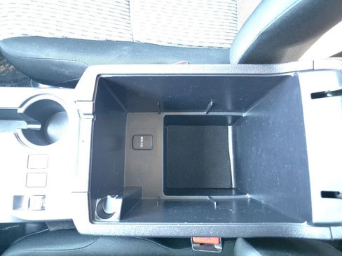 Used 2015 Toyota 4Runner SR5 image 24