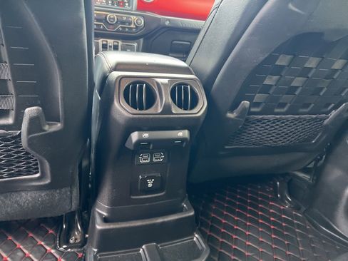 Used 2020 Jeep Wrangler Unlimited Rubicon image 12