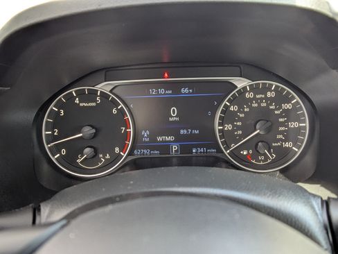 Used 2024 Nissan Altima 2.5 SV FWD image 30