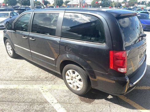 Used 2014 Dodge Grand Caravan American Value Package FWD image 3