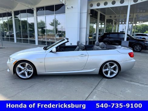 Used 2012 BMW 335i Convertible RWD image 19