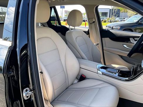 Used 2022 Mercedes-Benz GLC 300 image 30