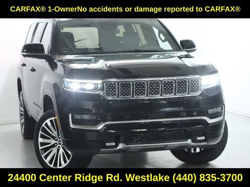 Used 2024 Jeep Grand Wagoneer Series III w/ HD Trailer Tow Package AWD/4WD image 2