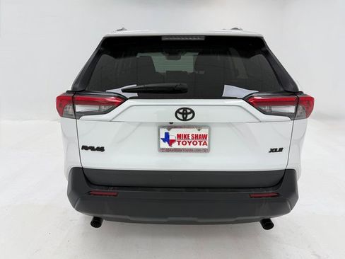 Used 2024 Toyota RAV4 XLE Premium image 19