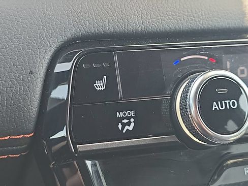 Used 2023 Honda Pilot TrailSport image 31