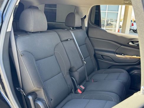 Used 2020 GMC Acadia SLE image 32