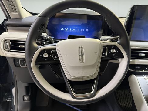 New 2026 Lincoln Aviator 2WD image 13
