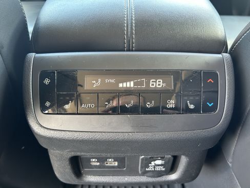 Used 2022 Nissan Pathfinder Platinum w/ Cargo Package AWD/4WD image 20