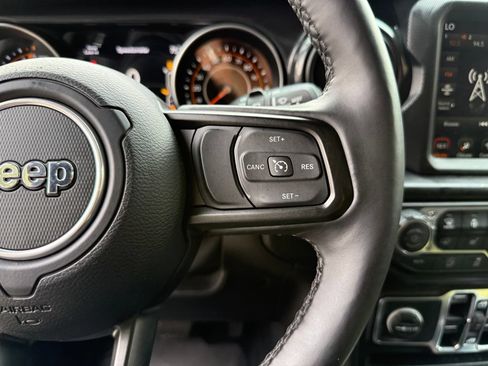 Used 2022 Jeep Wrangler Unlimited Sport AWD/4WD image 24