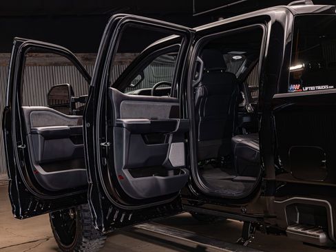 Used 2026 Ford F250 Platinum image 31