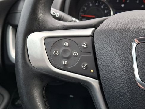 Used 2024 GMC Terrain SLT image 20