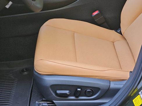 New 2026 Lexus UX 300h AWD image 29