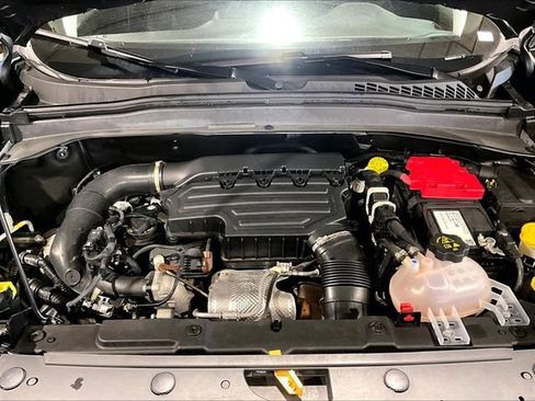 Used 2023 Jeep Renegade Latitude image 10