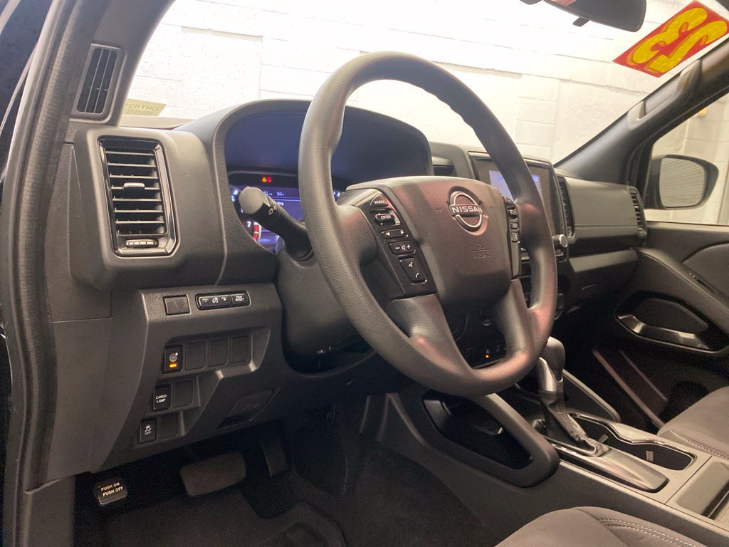 Used 2023 Nissan Frontier SV w/ Midnight Edition Package RWD image 17