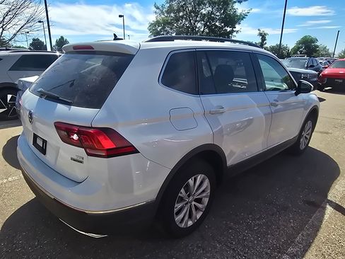 Used 2018 Volkswagen Tiguan SE AWD/4WD image 18