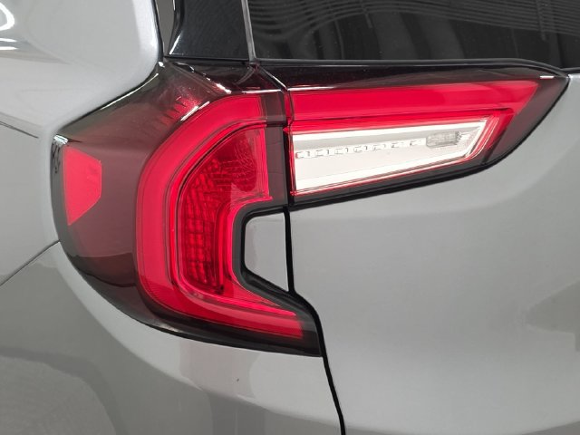 Used 2023 GMC Terrain SLE w/ Driver Convenience Package AWD/4WD image 31