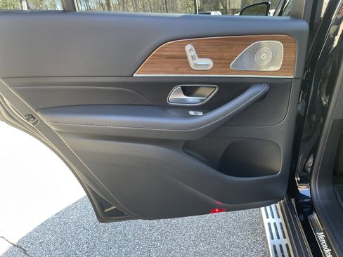 Certified 2023 Mercedes-Benz GLS 580 4MATIC image 39