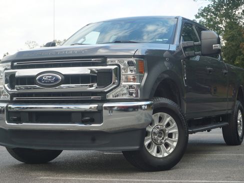 Used 2021 Ford F250 XLT image 4