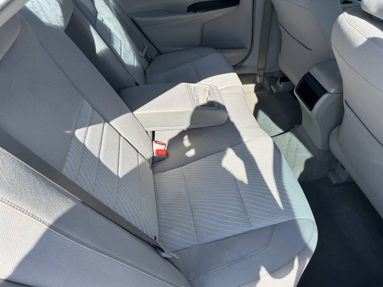 Used 2017 Toyota Camry LE FWD image 16