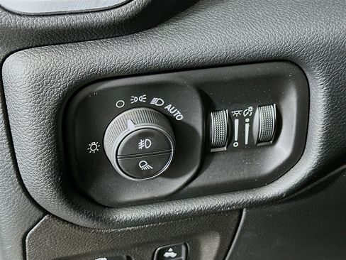 Used 2022 RAM 1500 Laramie image 16