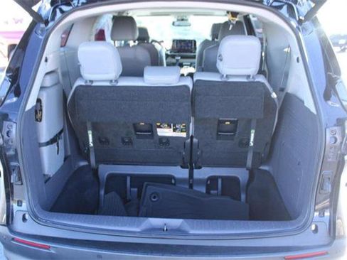 Certified 2023 Toyota Sienna XLE image 7