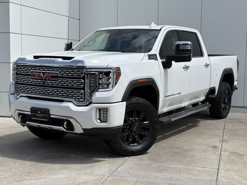 Used 2022 GMC Sierra 2500 Denali w/ Denali Ultimate Package AWD/4WD image 2
