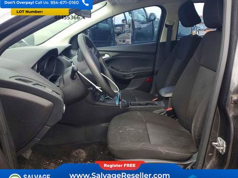 Used 2015 Ford Focus SE FWD image 9