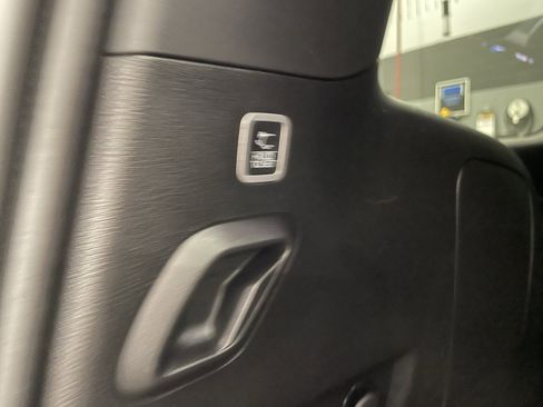 Used 2023 Jeep Wagoneer Series III w/ Preferred Equipment Group image 22