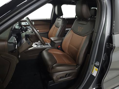 Used 2023 Ford Explorer King Ranch w/ Technology Package AWD/4WD image 18