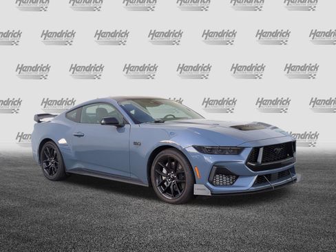 Used 2025 Ford Mustang GT Premium image 2