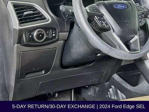 Certified 2024 Ford Edge SEL w/ Convenience Package AWD/4WD image 12