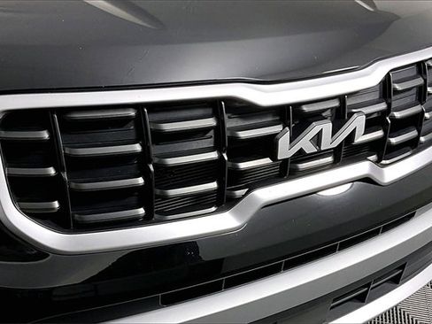 Certified 2024 Kia Telluride S w/ S Sunroof Package image 33