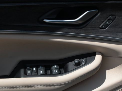 Used 2024 Jeep Grand Cherokee Limited w/ Trailer Tow Package image 13