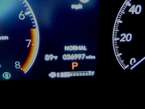Used 2023 Honda Pilot TrailSport image 54