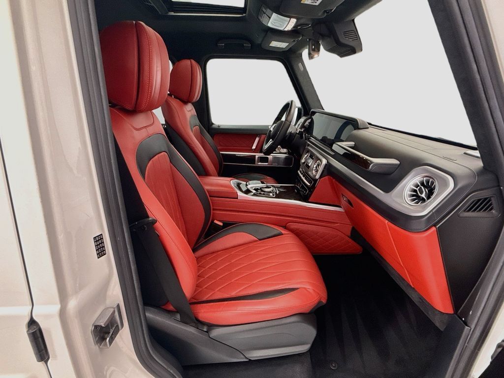 Used 2021 Mercedes-Benz G 550 image 19