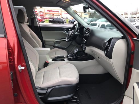 Used 2022 Kia Soul S w/ Paint Protection Package image 18