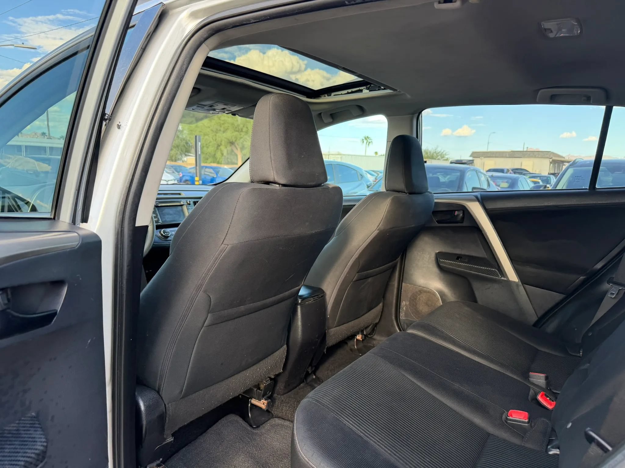 Used 2013 Toyota RAV4 XLE FWD image 20