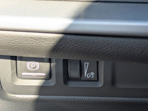 Certified 2024 Cadillac XT4 Premium Luxury image 34