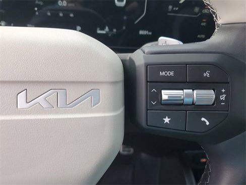 Certified 2025 Kia K4 GT-Line Turbo image 23