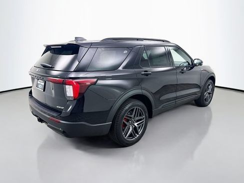 New 2026 Ford Explorer ST-Line w/ ST-Line Street Pack AWD/4WD image 7