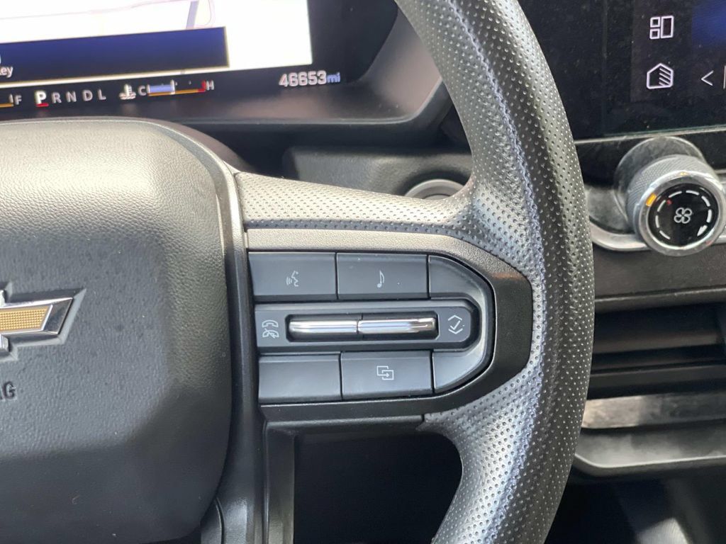 Used 2024 Chevrolet Colorado W/T RWD image 10