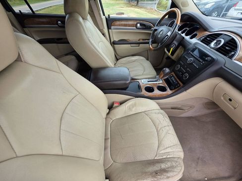 Used 2011 Buick Enclave CXL w/ Trailering Provision Package FWD image 4