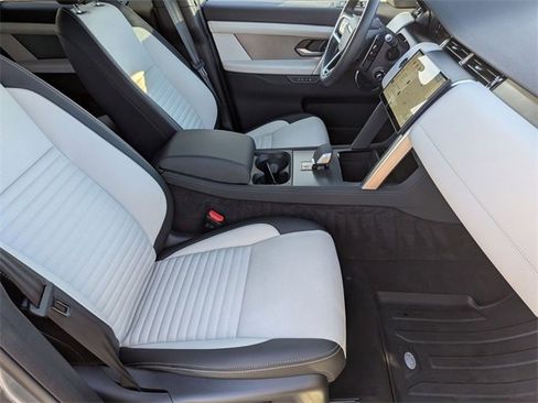 Used 2024 Land Rover Discovery Sport Dynamic SE image 31