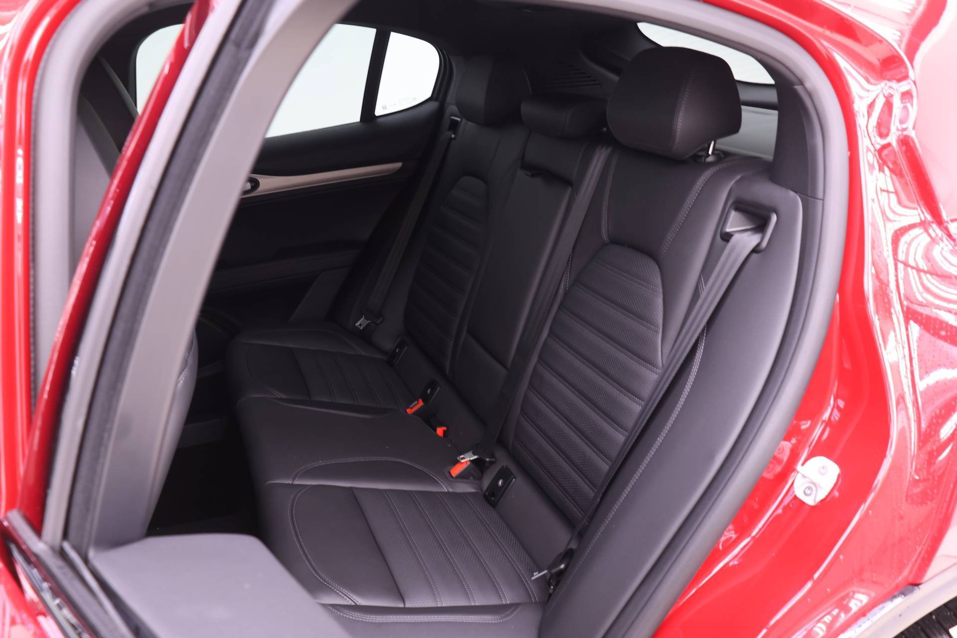 New 2026 Alfa Romeo Stelvio Sprint w/ Convenience Package AWD/4WD image 12