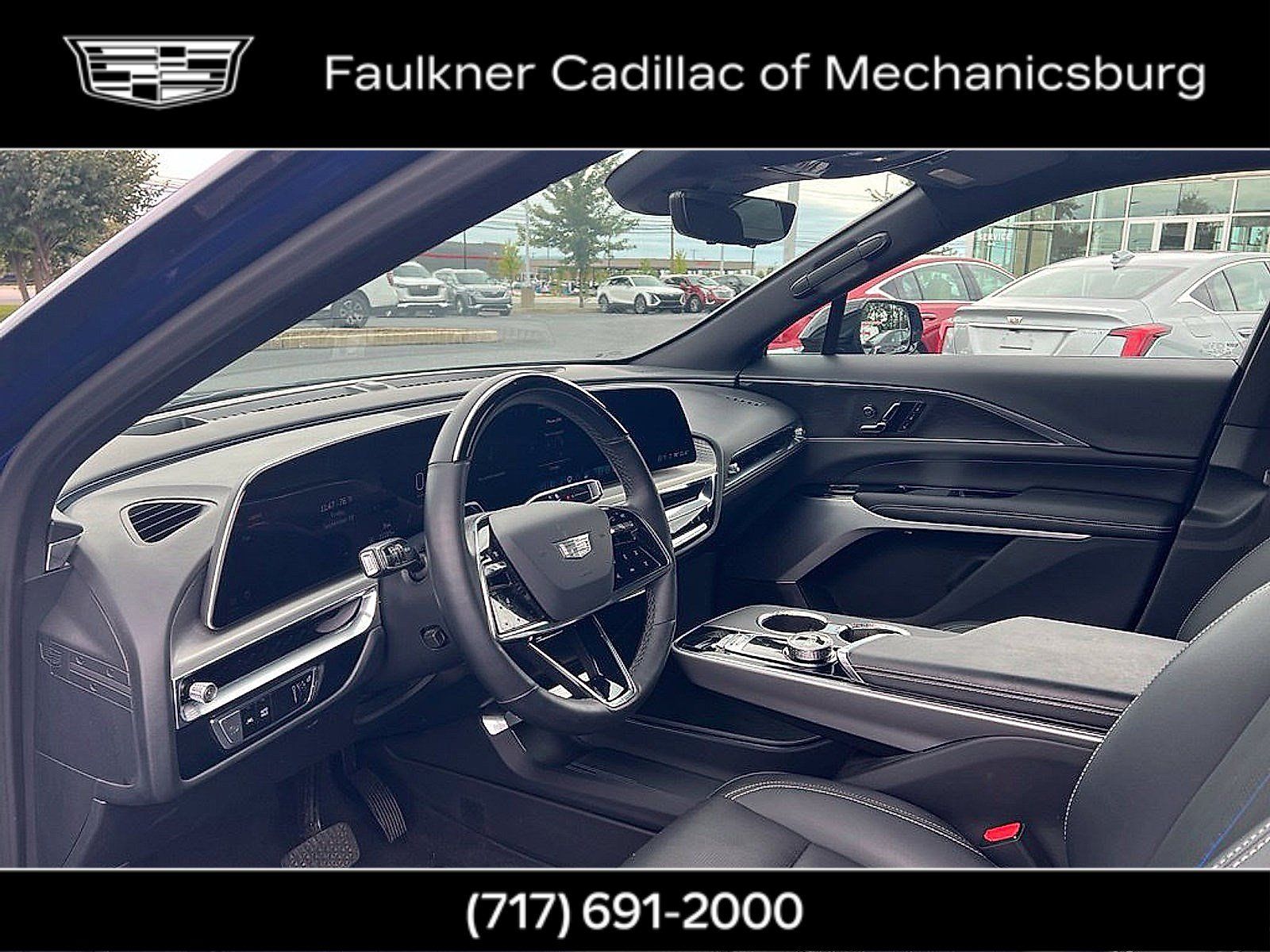 Used 2024 Cadillac Lyriq Sport AWD/4WD image 19