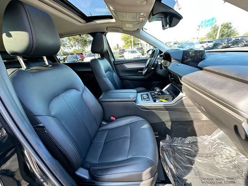 Used 2025 MAZDA CX-90 3.3 Turbo w/ Preferred Package image 28