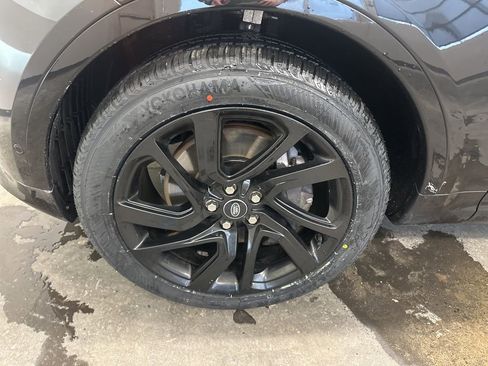 Used 2022 Land Rover Discovery HSE R-Dynamic image 36