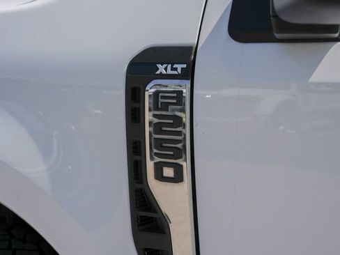 Used 2023 Ford F250 XLT w/ FX4 Off-Road Package AWD/4WD image 16
