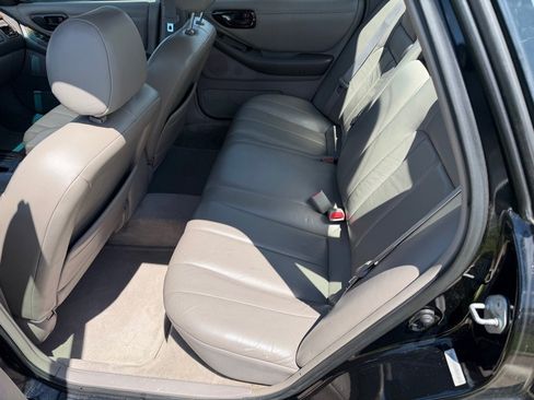 Used 1999 Toyota Avalon XLS FWD image 12