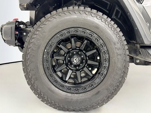 Used 2020 Jeep Wrangler Unlimited Sahara w/ Uconnect 4C Nav & Sound Group image 24